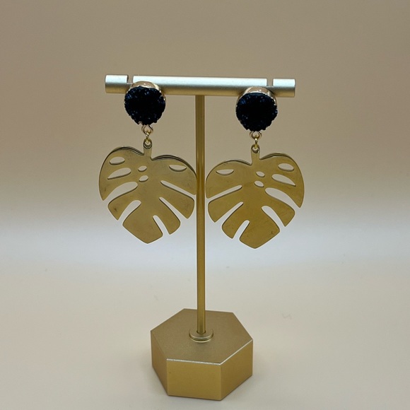 Elegant Gold Monstera Leaf Dangle Earrings - Trendy Boho Chic Leaf Earrings - Picture 3 of 16